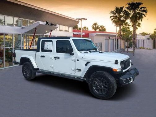 2024 Jeep Gladiator Sport
