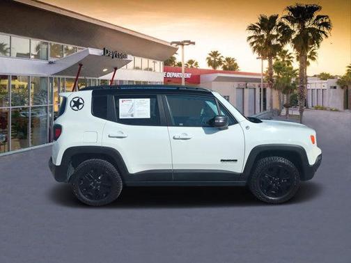 2017 Jeep Renegade Trailhawk