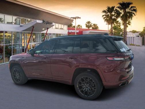 2025 Jeep Grand Cherokee Summit