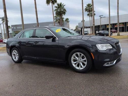 2016 Chrysler 300 Limited
