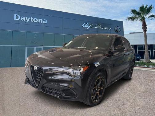 2025 Alfa Romeo Stelvio Base