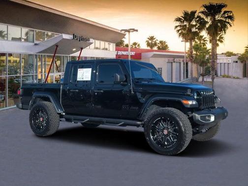 2023 Jeep Gladiator Sport
