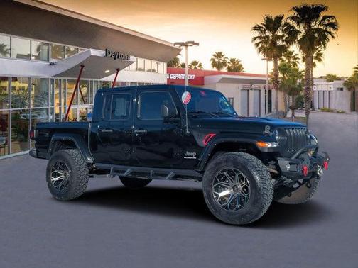 2022 Jeep Gladiator Overland