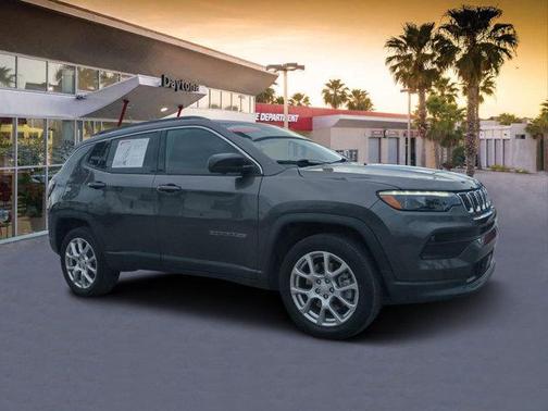 2023 Jeep Compass Latitude Lux