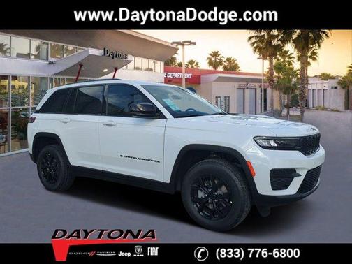 2025 Jeep Grand Cherokee Laredo