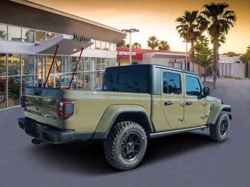 2025 Jeep Gladiator Sport