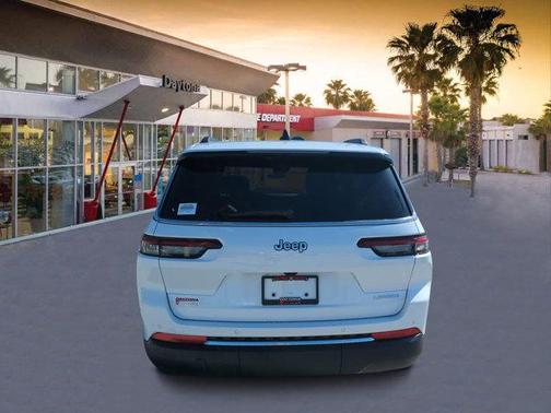 2025 Jeep Grand Cherokee L Laredo