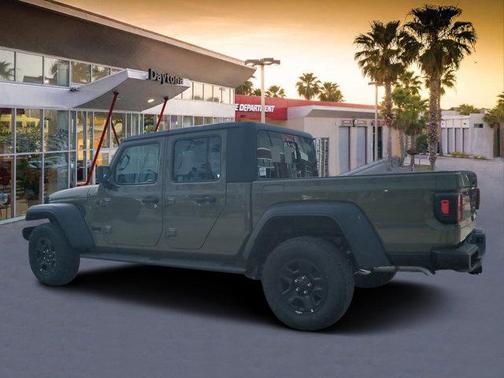 2025 Jeep Gladiator Sport