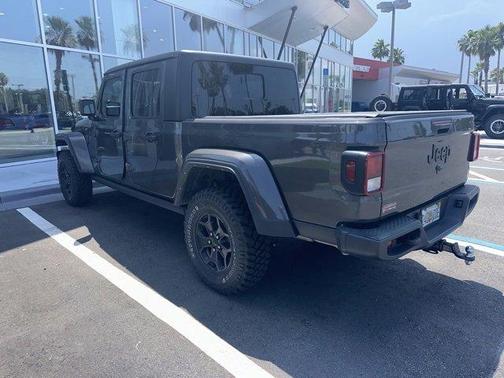 2022 Jeep Gladiator Sport