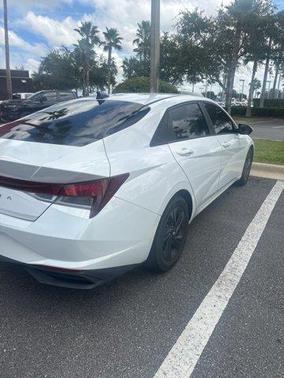 2021 Hyundai ELANTRA SEL