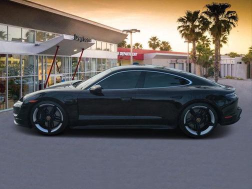 2021 Porsche Taycan Turbo S