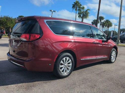 2019 Chrysler Pacifica Touring Plus