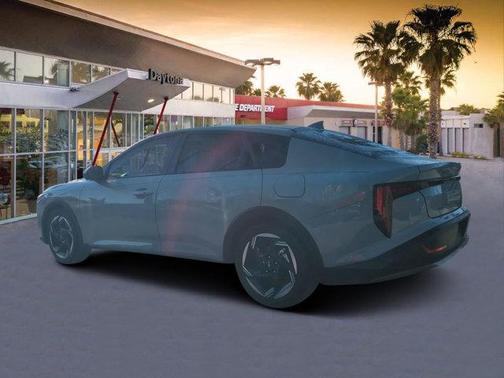 2025 Kia K4 EX
