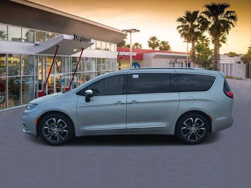 2026 Chrysler Pacifica Pinnacle