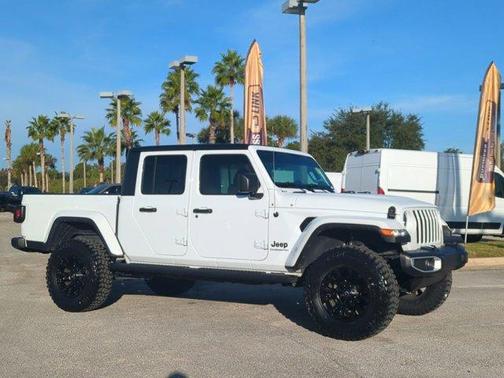 2022 Jeep Gladiator Sport