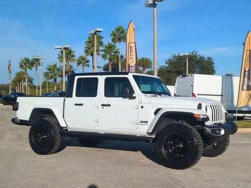 2022 Jeep Gladiator Sport