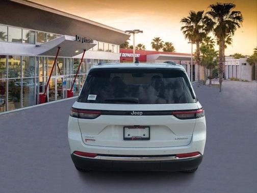2025 Jeep Grand Cherokee Laredo X