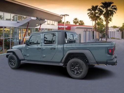 2026 Jeep Gladiator Sport