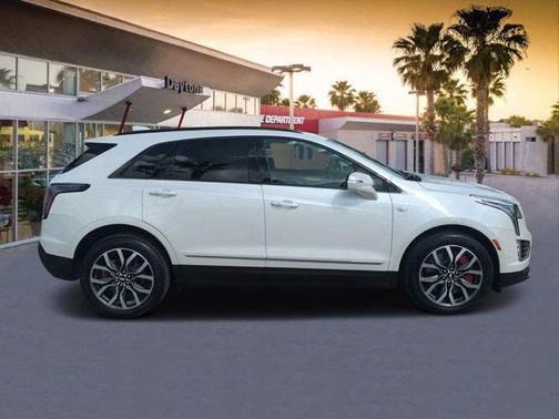 2022 Cadillac XT5 Sport