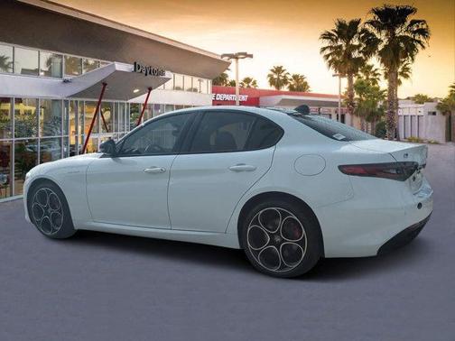 2024 Alfa Romeo Giulia Veloce
