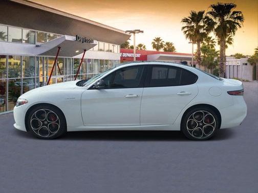 2024 Alfa Romeo Giulia Veloce