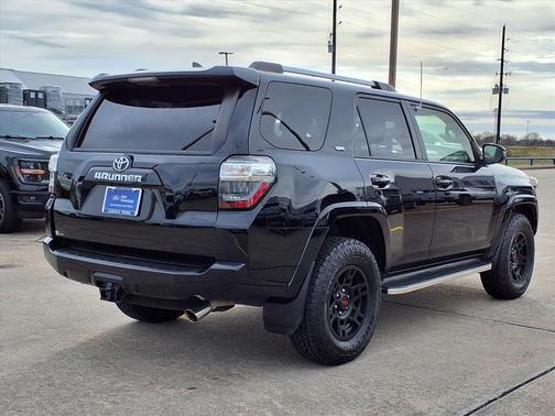 2022 Toyota 4Runner SR5