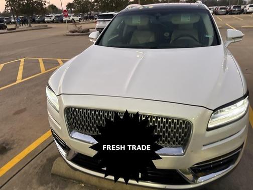 2019 Lincoln Nautilus Select