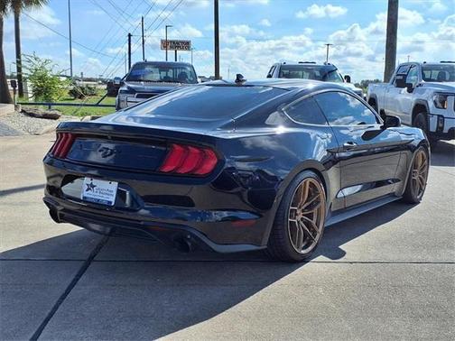 2021 Ford Mustang EcoBoost