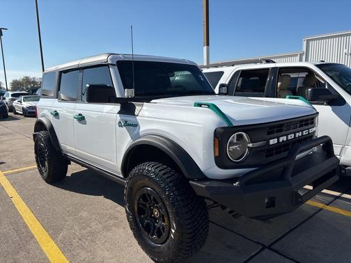 2022 Ford Bronco Black Diamond