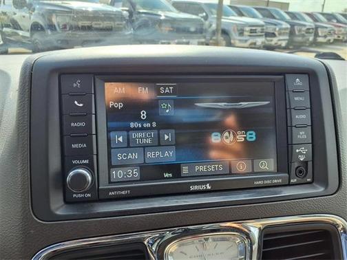 2016 Chrysler Town & Country Touring