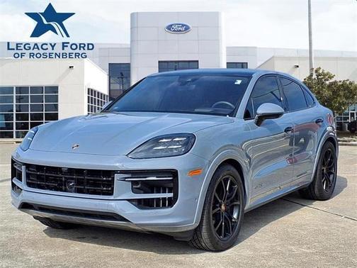 2025 Porsche Cayenne GTS