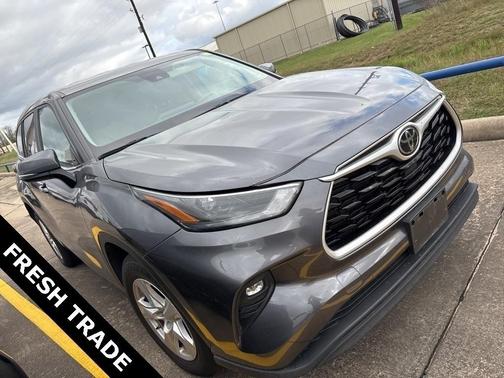 2023 Toyota Highlander LE