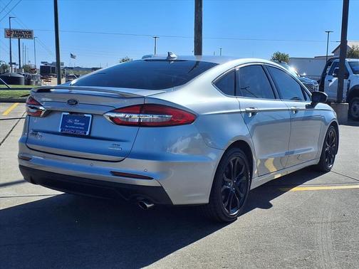 2020 Ford Fusion SE