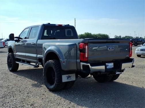 2025 Ford F-350 Lariat Super Duty