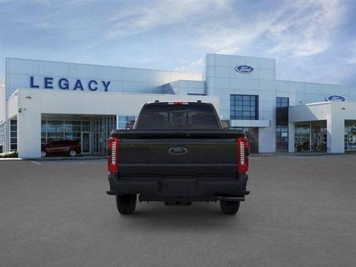 2025 Ford F-350 Lariat Super Duty