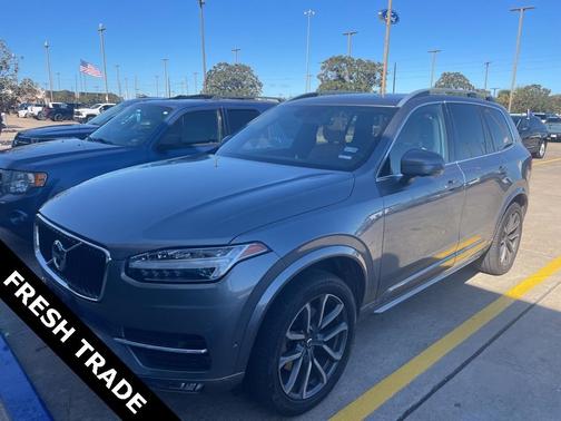 2018 Volvo XC90 T6 Momentum