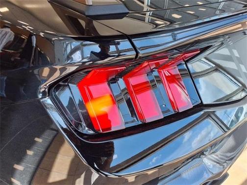 2025 Ford Mustang SNAKE
