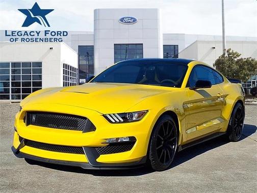 2017 Ford Shelby GT350 Base