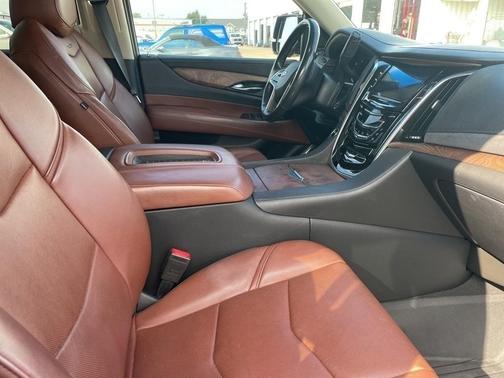 2019 Cadillac Escalade Luxury