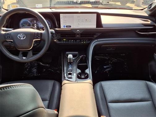 2024 Toyota Crown Platinum