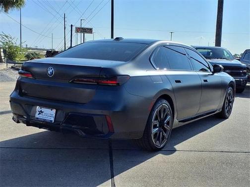 2023 BMW 740 i