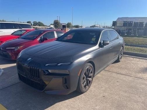 2023 BMW 740 i