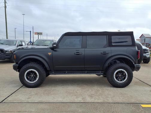 2022 Ford Bronco Badlands