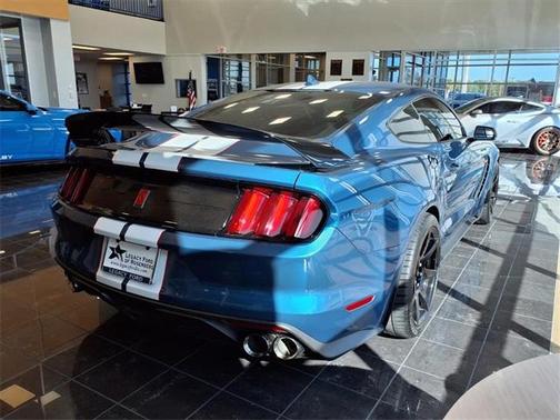 2020 Ford Shelby GT350 Base