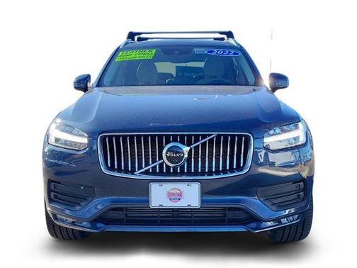 2022 Volvo XC90 T6 Momentum 7 Passenger