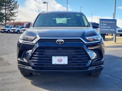 2026 Toyota Grand Highlander LE