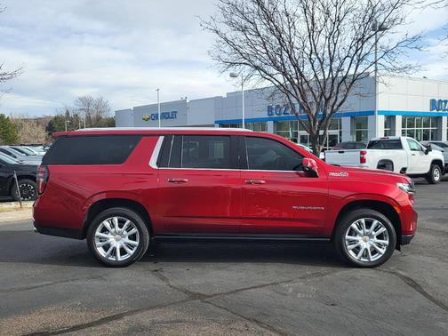 2023 Chevrolet Suburban High Country