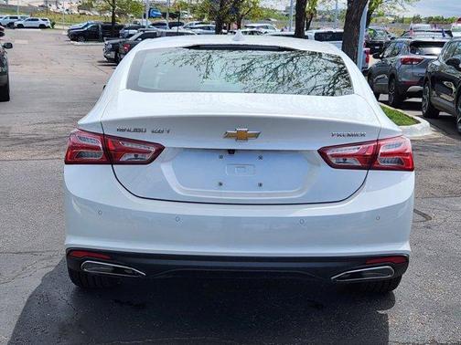 Iridescent Pearl Tricoat 2019 Chevrolet Malibu Premier