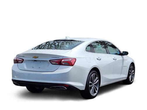 Iridescent Pearl Tricoat 2019 Chevrolet Malibu Premier