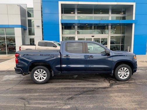 2022 Chevrolet Silverado 1500 Custom
